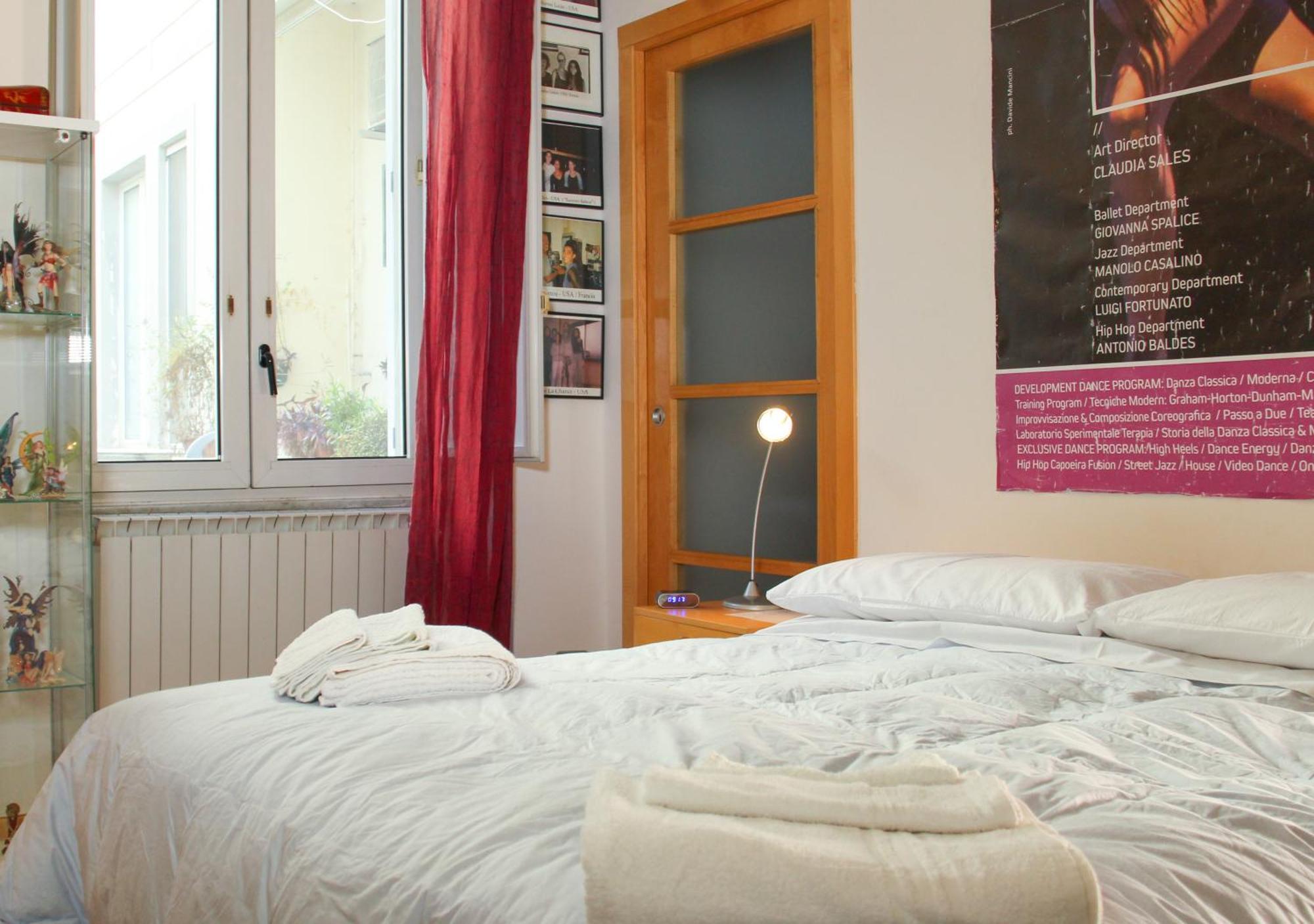 Metro Amedeo - Stanza Privata Con Vasca Idromassaggio Apartman Nápoly Kültér fotó